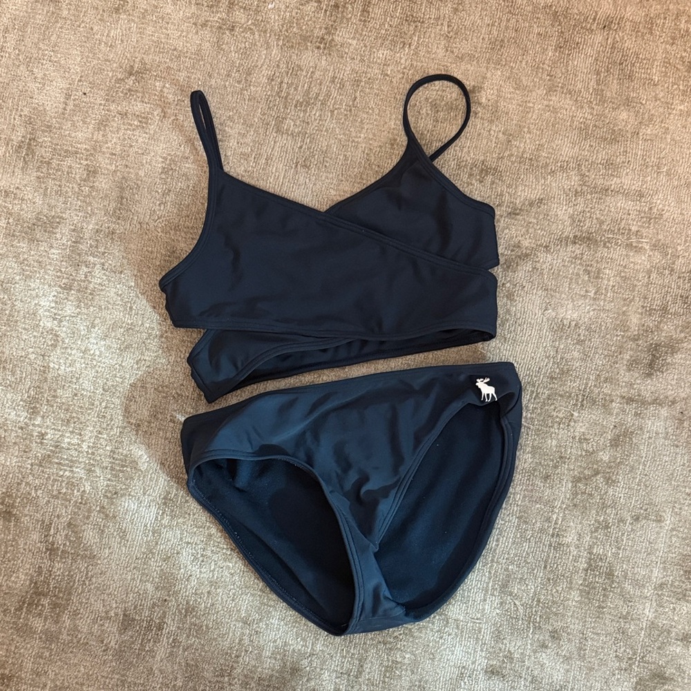 Abracrombie and Fitch kids swim set